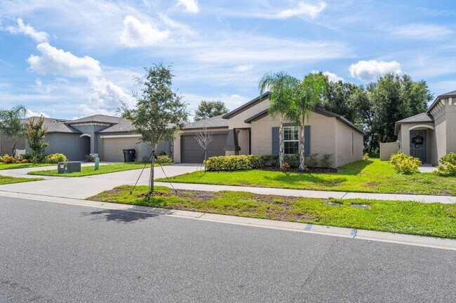 Building Photo - ***MOVE-IN SPECIAL, $500 OFF 2ND MONTH*** ...