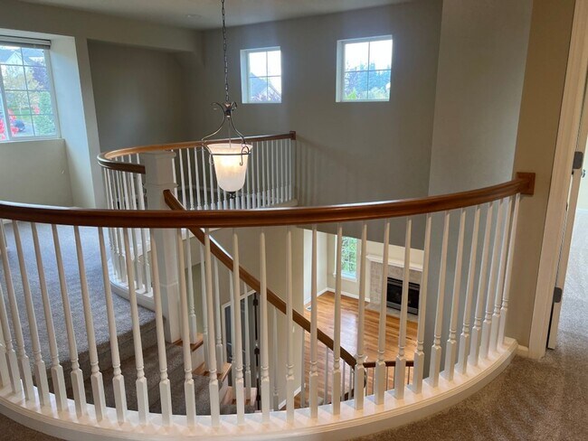 Building Photo - 3bd/2.5ba Snoqualmie Home