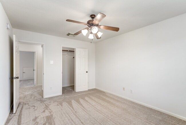 Building Photo - 16906 Shoal Park Dr