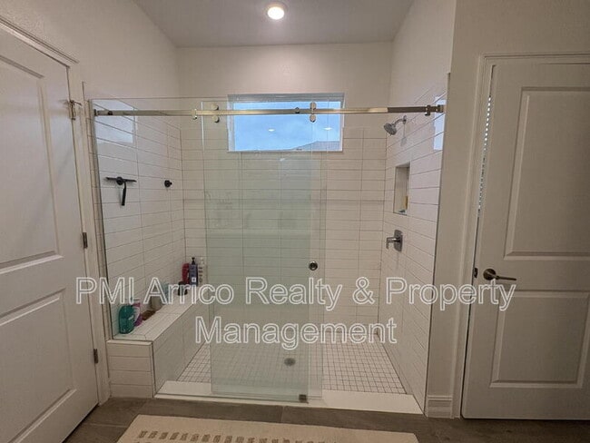 Building Photo - 11679 74th Cir E