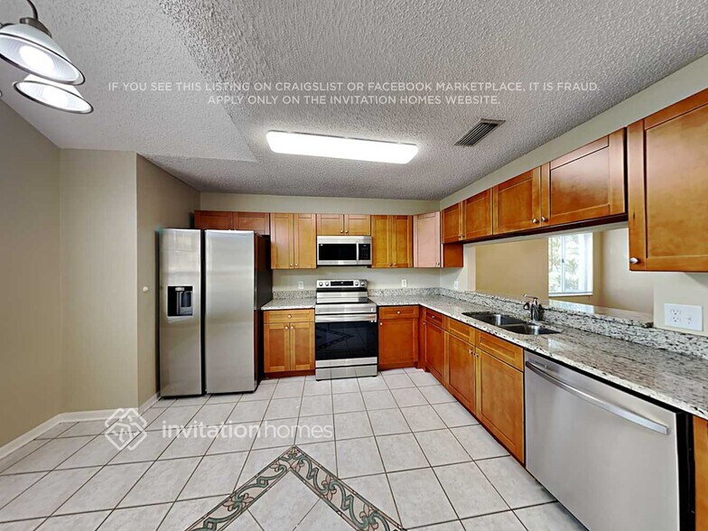 Building Photo - 1904 Paddock Dr