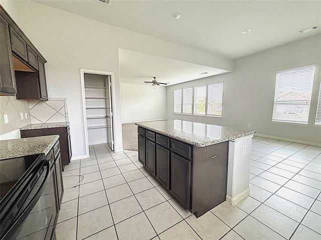 Building Photo - 9470 Smoke Tree Dr