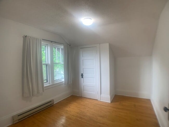 Building Photo - 1428 Snelling Ave N