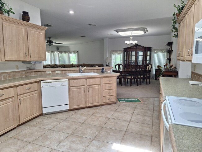 Building Photo - FURNISHED LONG TERM RENTAL-Lighthouse Cove