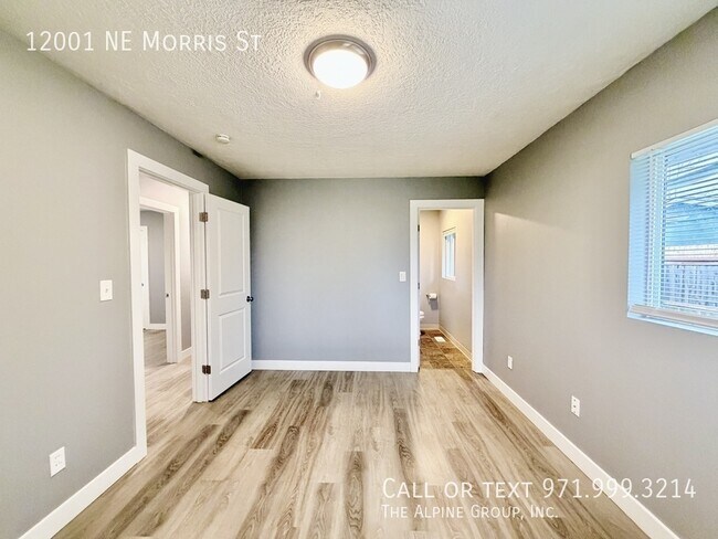 Building Photo - 12001 NE Morris St