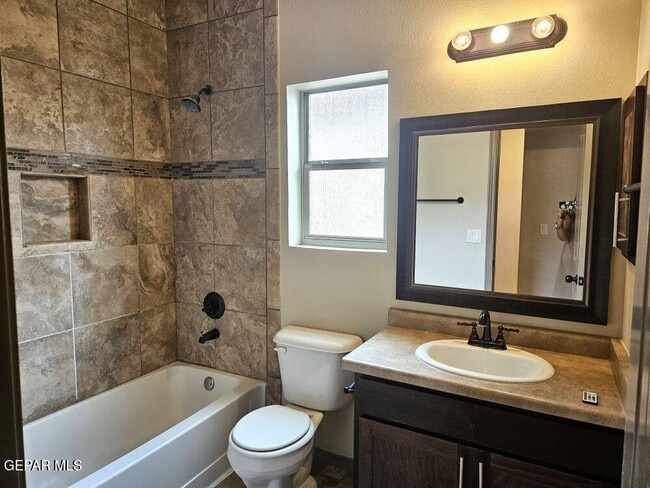 Building Photo - 7116 Copper Town Dr