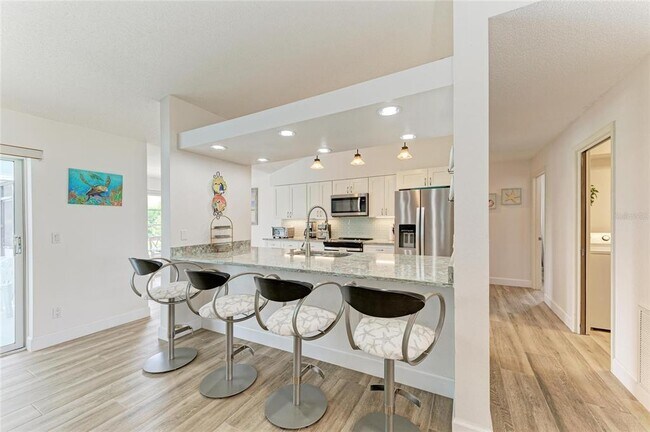 Building Photo - 405 Bayside Ln