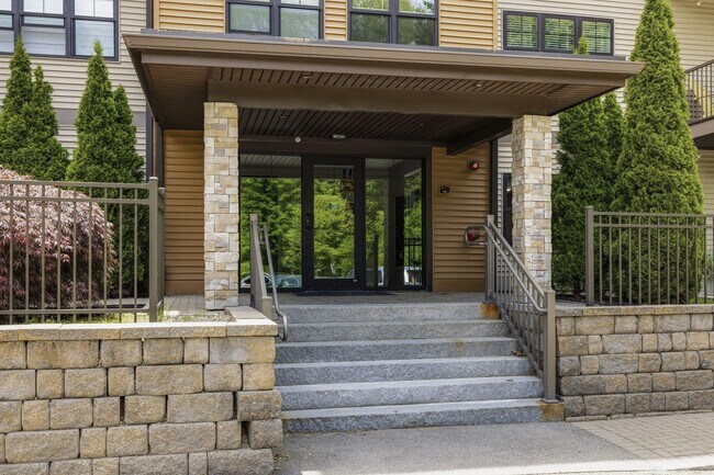 Building Photo - 150 US-1 BYP