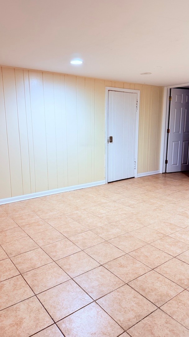 Building Photo - 7513 Kenton Ave