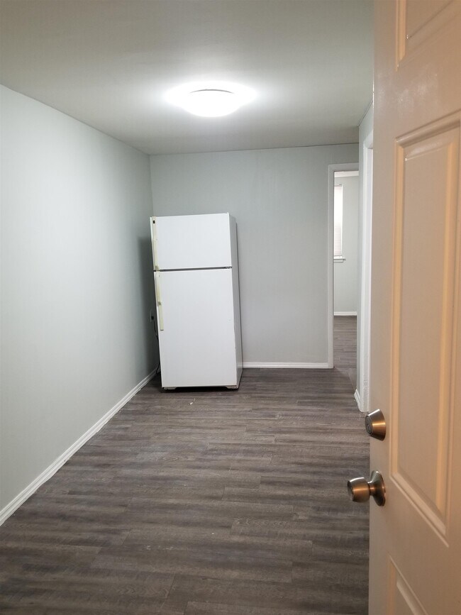 Building Photo - 38 Fisk St