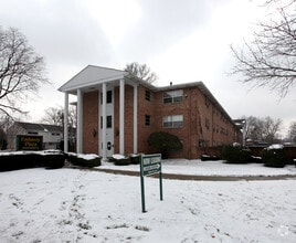 Building Photo - Embassy Plaza