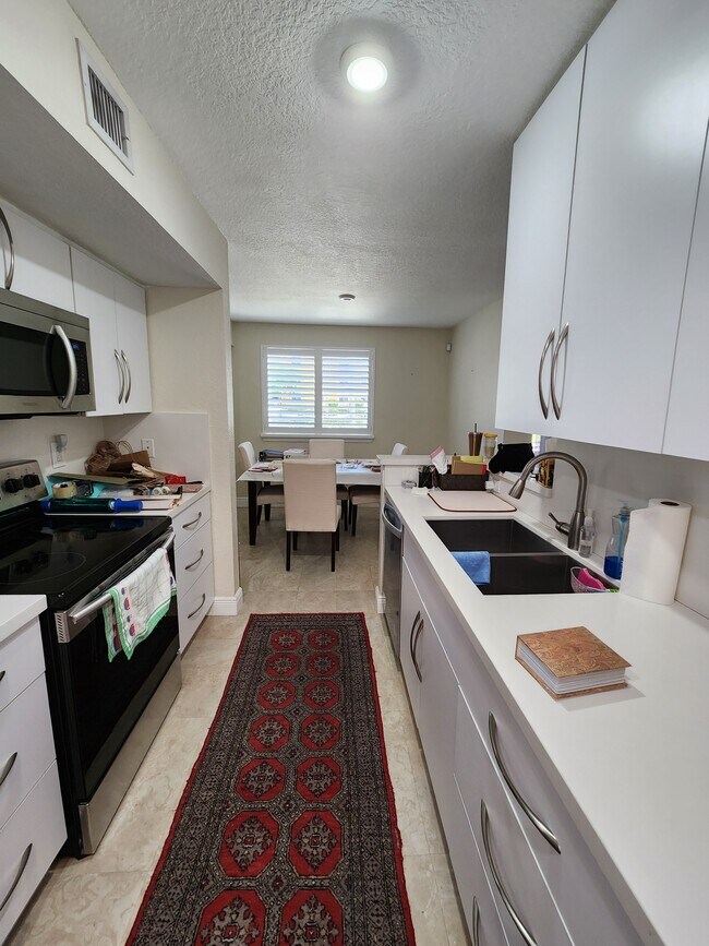 Building Photo - 21000 SW 87th Ave