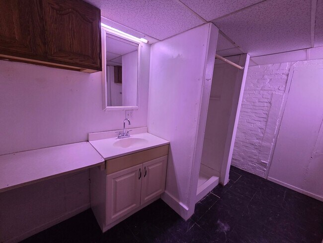 Building Photo - 1019 Bemidji Ave N