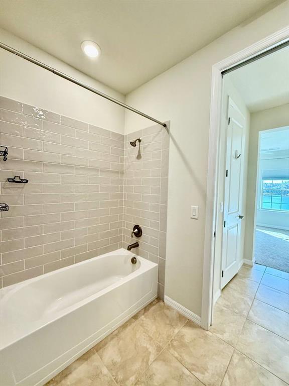 Building Photo - 18824 Birchwood Groves Dr