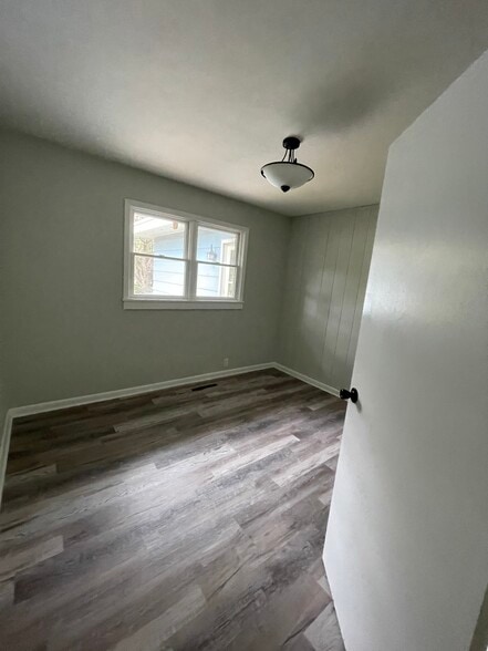 Building Photo - 532 Capitol Dr