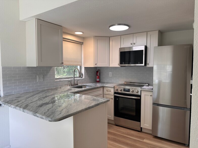 Building Photo - 224 Pleasant Grove Rd