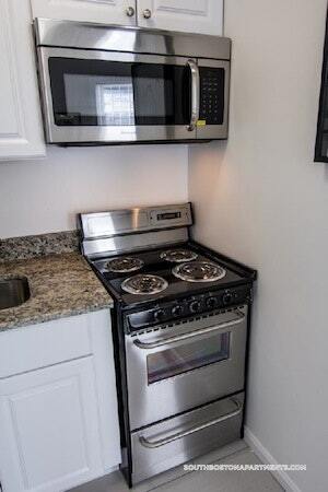 Building Photo - 538 E Broadway