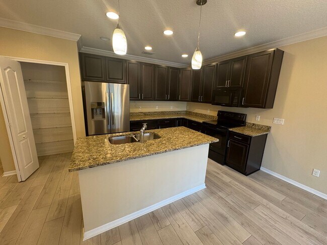 Building Photo - 2409 Martins Run