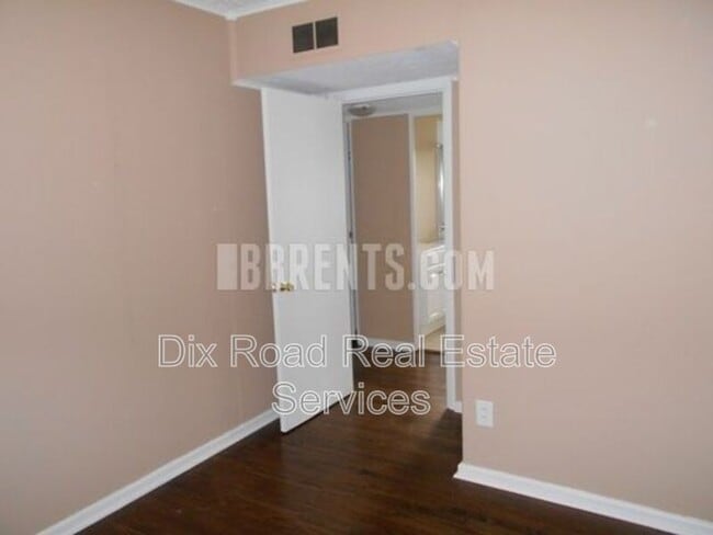 Building Photo - 912 Sorg Pl