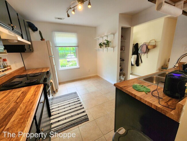 Building Photo - 2 br, 2 bath House - 2100 Retreat Ct