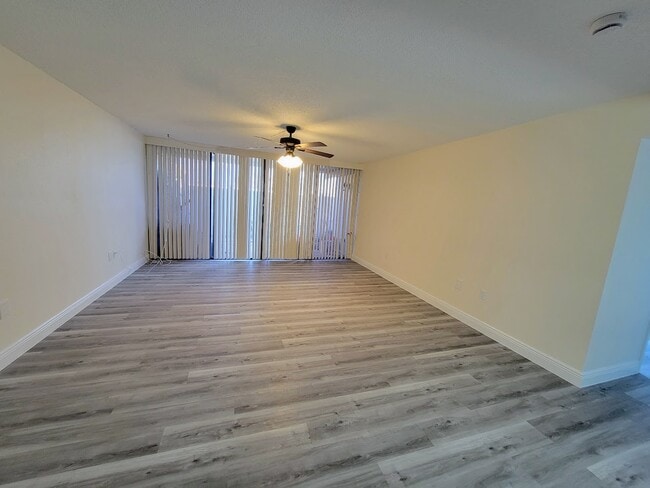 Building Photo - 500 Treasure Island Causeway
