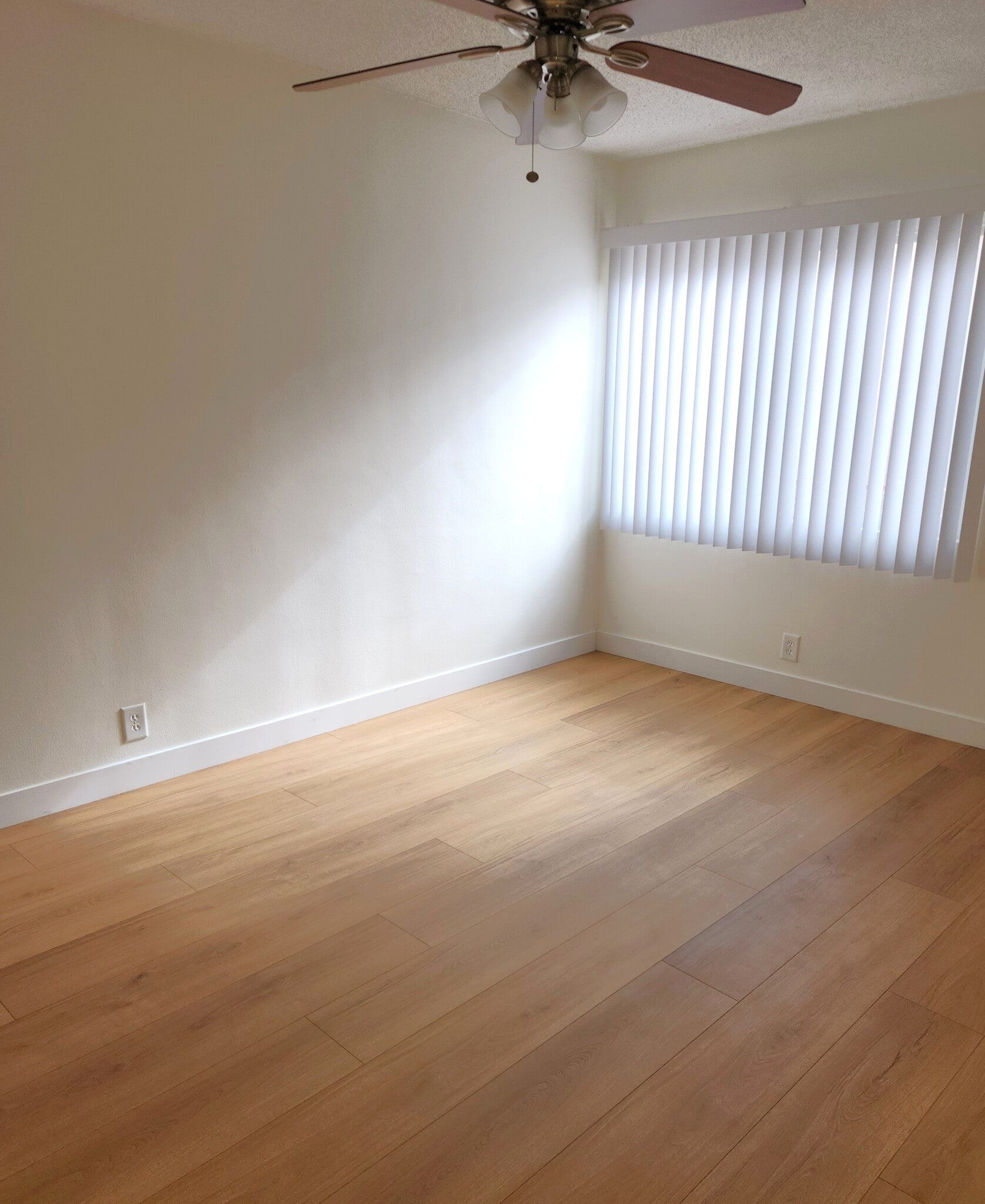 Building Photo - 1133 N Hacienda Pl