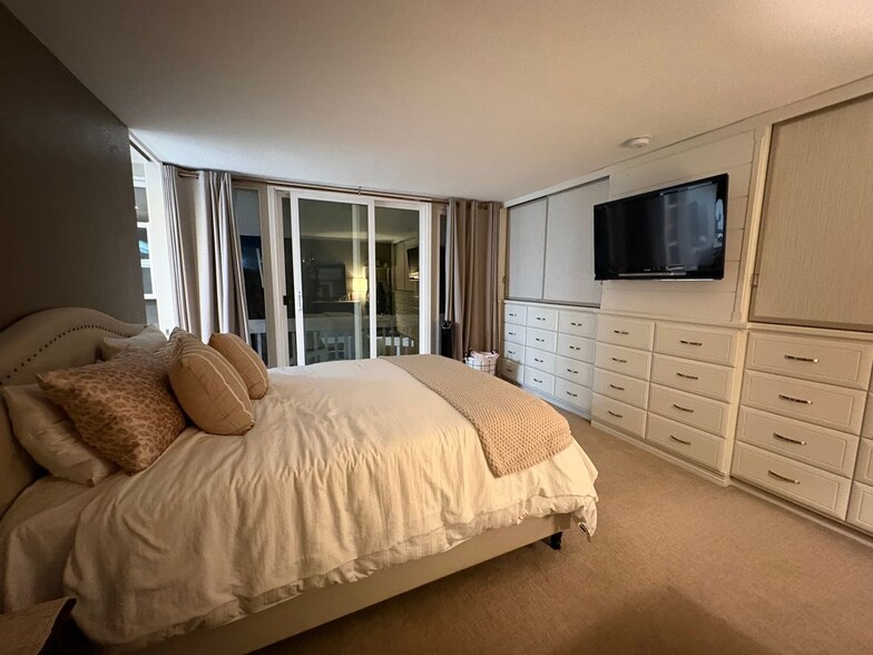 Building Photo - 16548 Harbour Ln