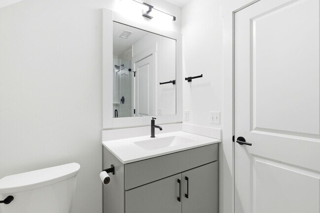 Building Photo - Custom Home in Seagate | 4 Bedrooms • 3 Bathrooms • Minutes to Wrightsville Beach