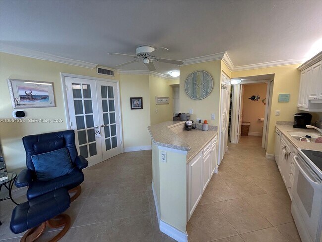 Building Photo - 720 S Collier Blvd