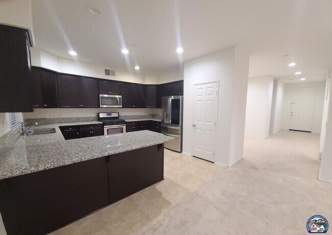 Building Photo - 655 Las Dunas St