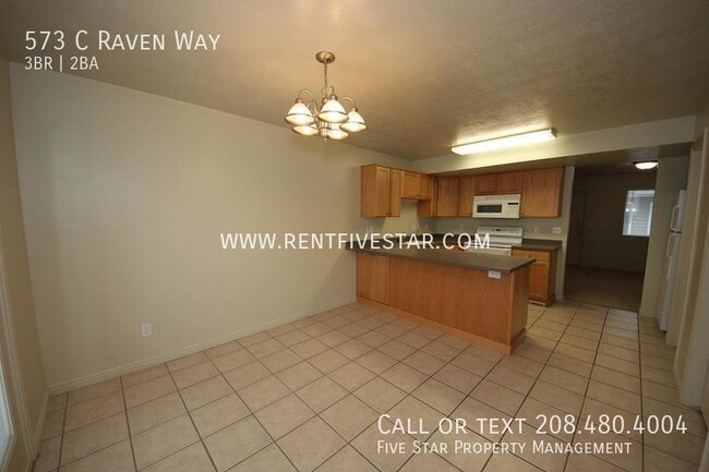 Building Photo - 573 Raven Way
