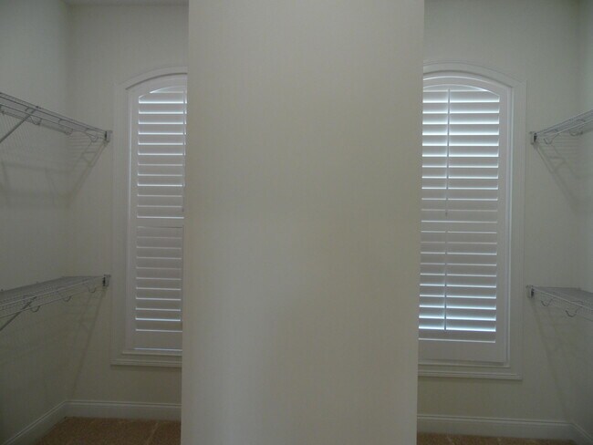 Building Photo - 2331 Coroneo Ln