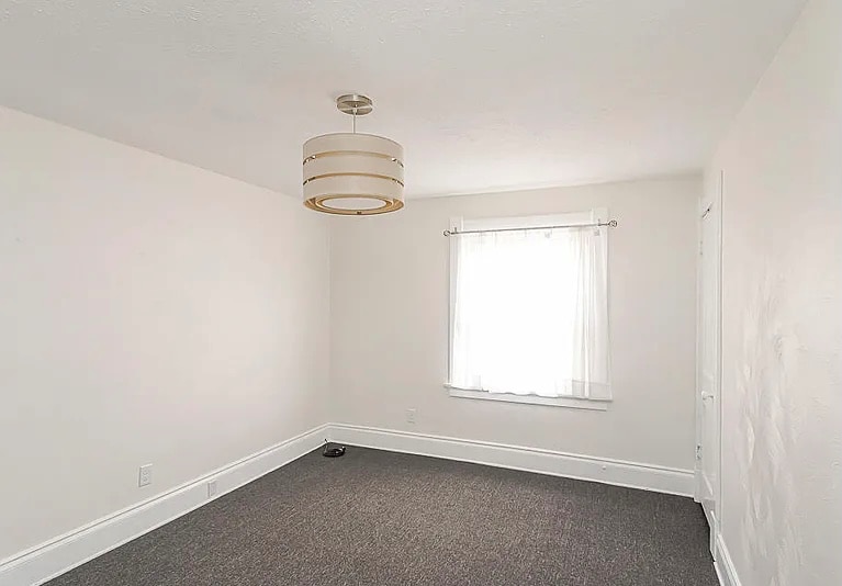 Building Photo - 1019 Radcliffe Dr