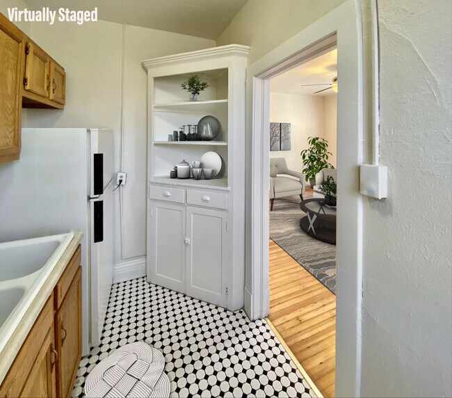 Building Photo - 1531 N Washington St