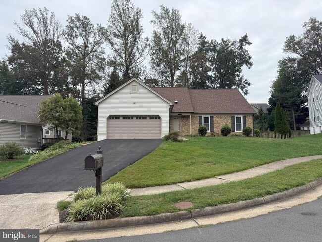 Building Photo - 10909 Clara Barton Ct
