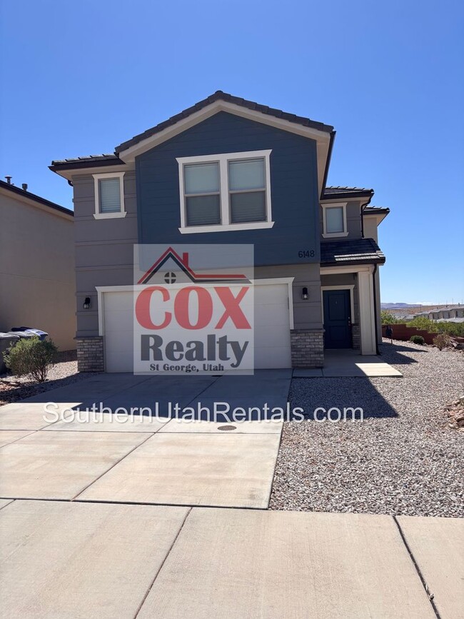 Primary Photo - 4 bed / 2.5 bath / 2 car Desert Canyons house
