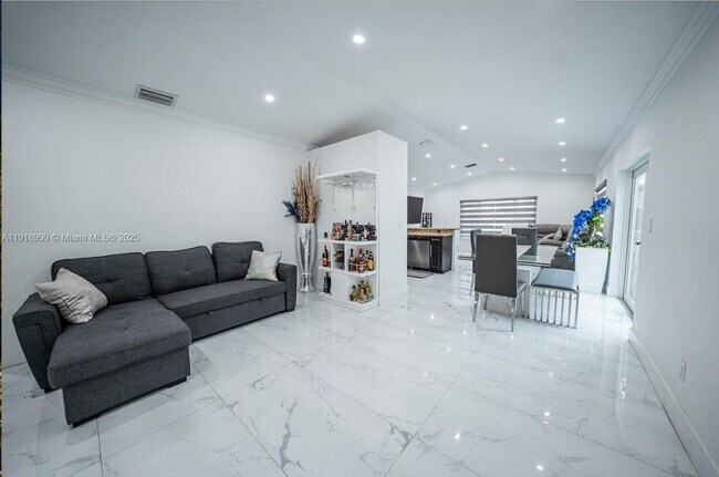 Primary Photo - 17404 SW 142nd Pl