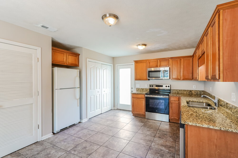 Building Photo - 7480 Maggie Dr