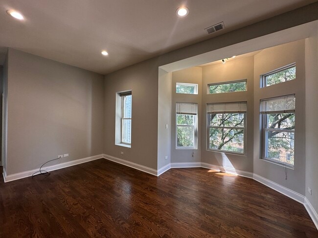 Building Photo - 2021 N Campbell Ave