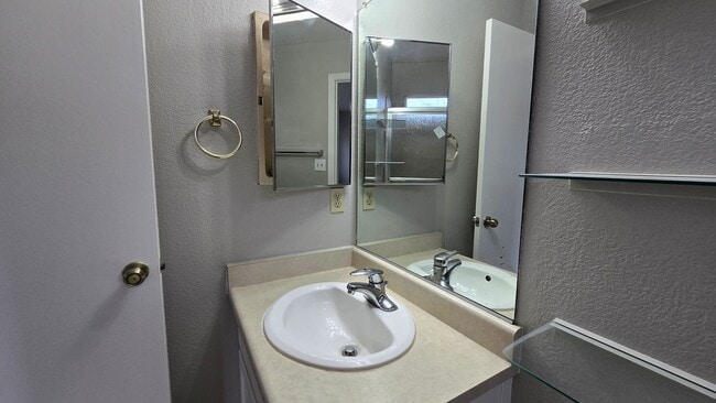 Building Photo - Wonderfully Charming NW Reno Home – Move-In Ready!