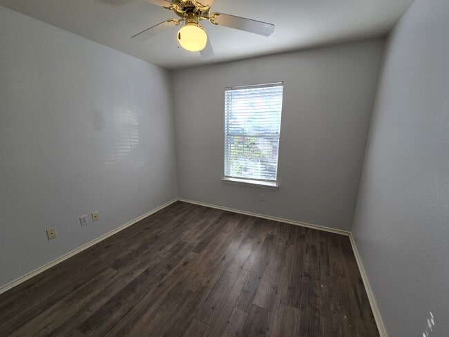 Building Photo - 7914 Galaway Bay