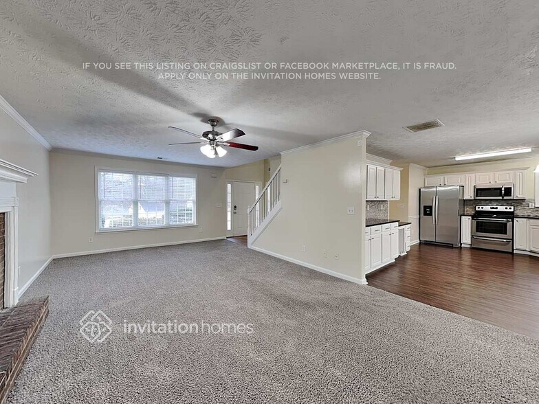 Building Photo - 3300 Glen Summit Ln