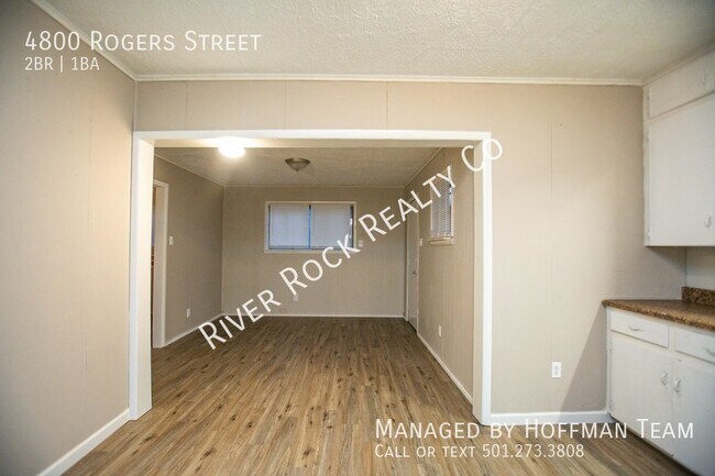 Building Photo - 4800 Rogers St