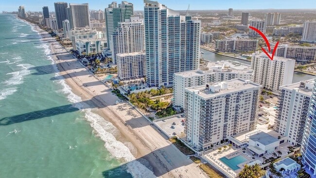 Building Photo - 3000 S Ocean Dr