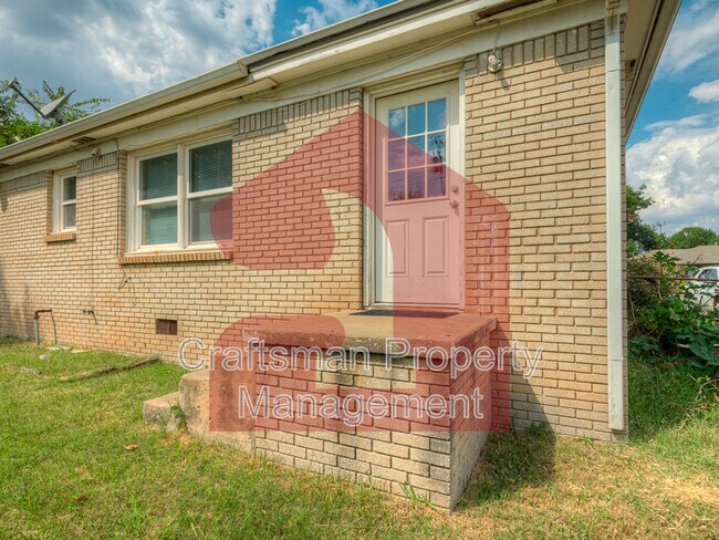 Building Photo - 2926 NW 72nd St