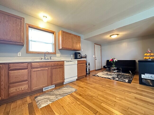 Building Photo - 2549 4th St NE