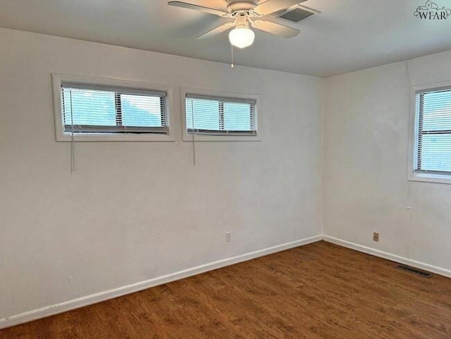 Building Photo - 4111 McGaha Ave