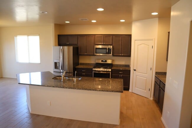 Building Photo - A Home You Have To See To Believe!!!