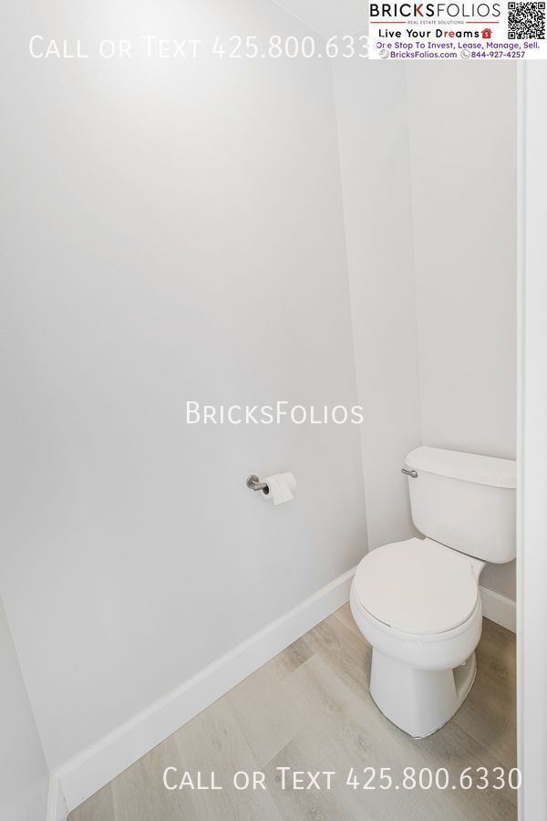 Building Photo - Spacious Home For Rent in Crosswater, Lake...