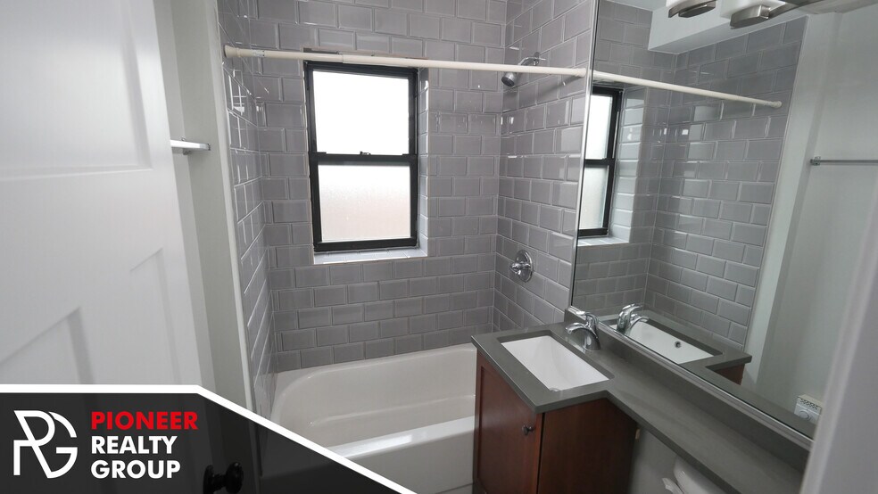 Building Photo - 506 W Arlington Pl